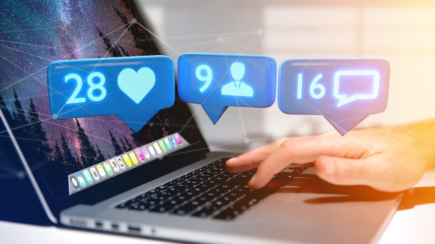 social media likes and comments increasing on desktop